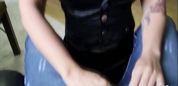 Lehrerin mit Brille fickt Jungspund in der Schule - Deutsch MILF - German Teacher